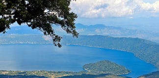 Haz de tu boda algo más que inolvidable con un entorno de ensueño: de una ciudad colonial a un paraje natural Lago Coatepeque - Centroamérica