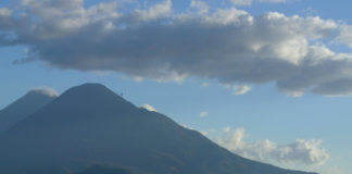 Lugares para encontrar la calma en Centroamérica Lago Atitlán - Centroamérica
