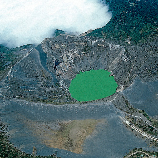 Los volcanes Centroamericanos en la prensa Española