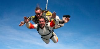 Paracaidismo y salto base en Centroamérica: ¿dónde practicarlos? Paracaidismo-y-salto-base