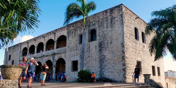 Tres-destinos-fuera-del-tiempo-en-Panamá,-Belice-y-República-Dominicana