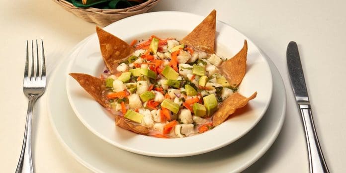 Saborea-el-ceviche-en-Guatemala,-Honduras-y-El-Salvador