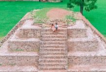 Embark on a Journey through the Mayan World in Guatemala, Belize, Honduras, and El Salvador Adéntrate en la civilización maya en Guatemala, Belice, Honduras y El Salvador