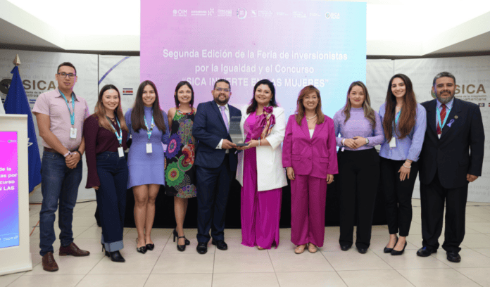 Galardon a CATA, en el marco de la segunda edición de la feria de inversionistas por la igualdad 2025