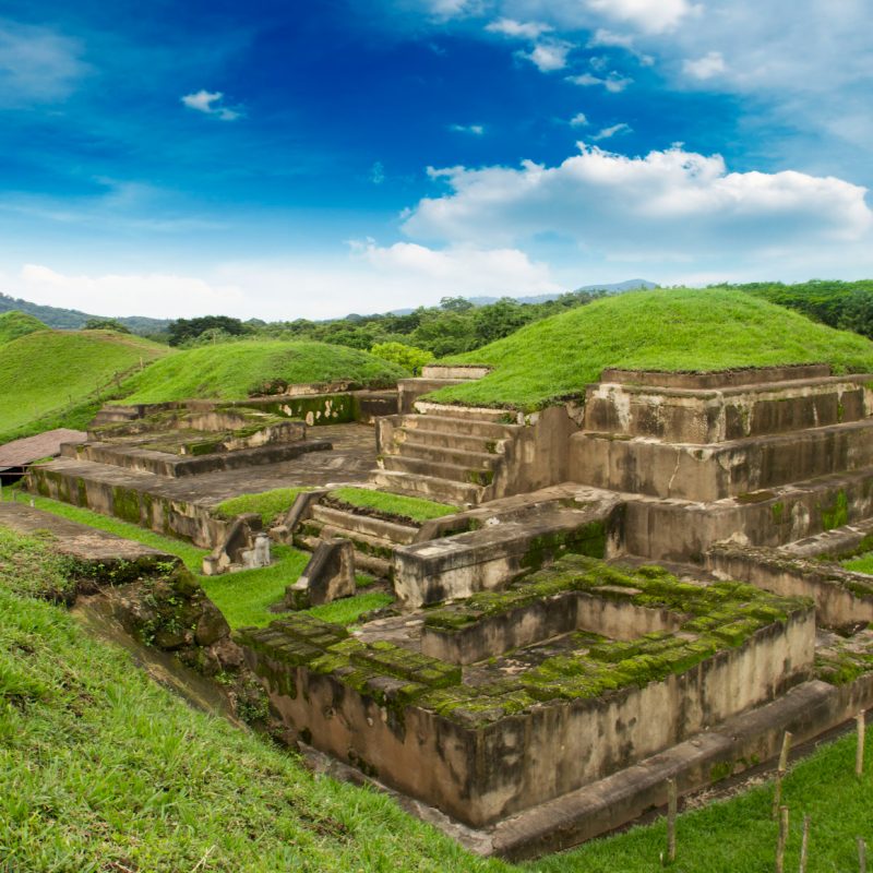 Historia y Misticismo en Centroamérica, El Salvador