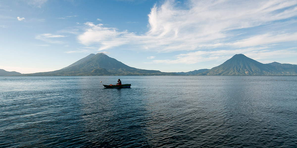  Volcanes, mayas, lencas y garífunas en Guatemala y Honduras 
