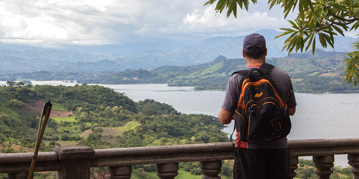  Lago Suchjlan en Centroamérica, El Salvador 