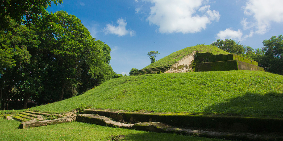  Sitio Arqueológico de Casa Blanca en Centroamérica, El Salvador 