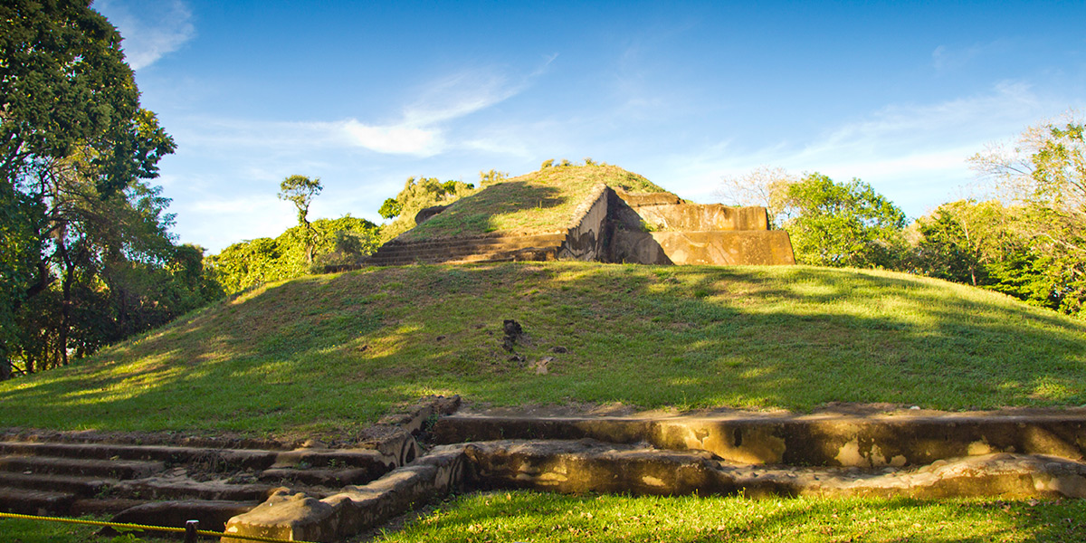  Sitio Arqueológico de Casa Blanca en Centroamérica, El Salvador 