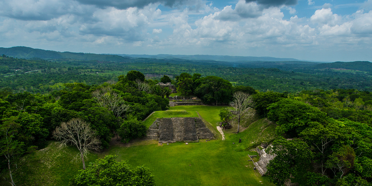  Central America. Xunantunixh History Archeology in Belize 
