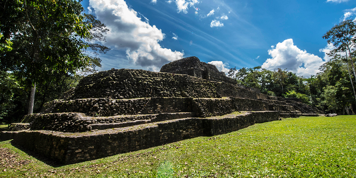  Ruinas mayas e Caracol, historia y misticismo en Belice 