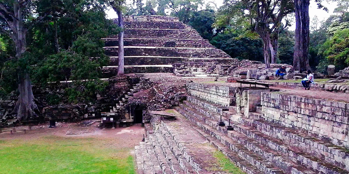  Maya Roots and Living History. Central America Tour 