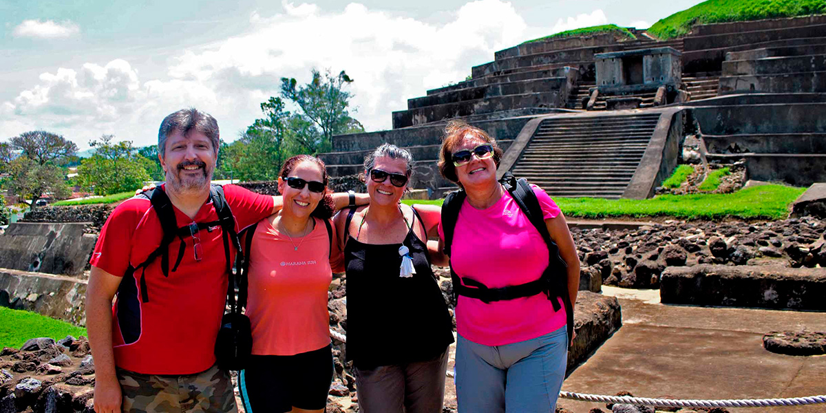  Maya Roots and Living History. Central America Tour 