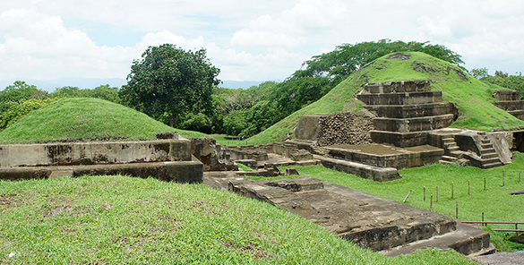 Guatemala, Nicaragua, Salvador - Charco verde & Petroglifos