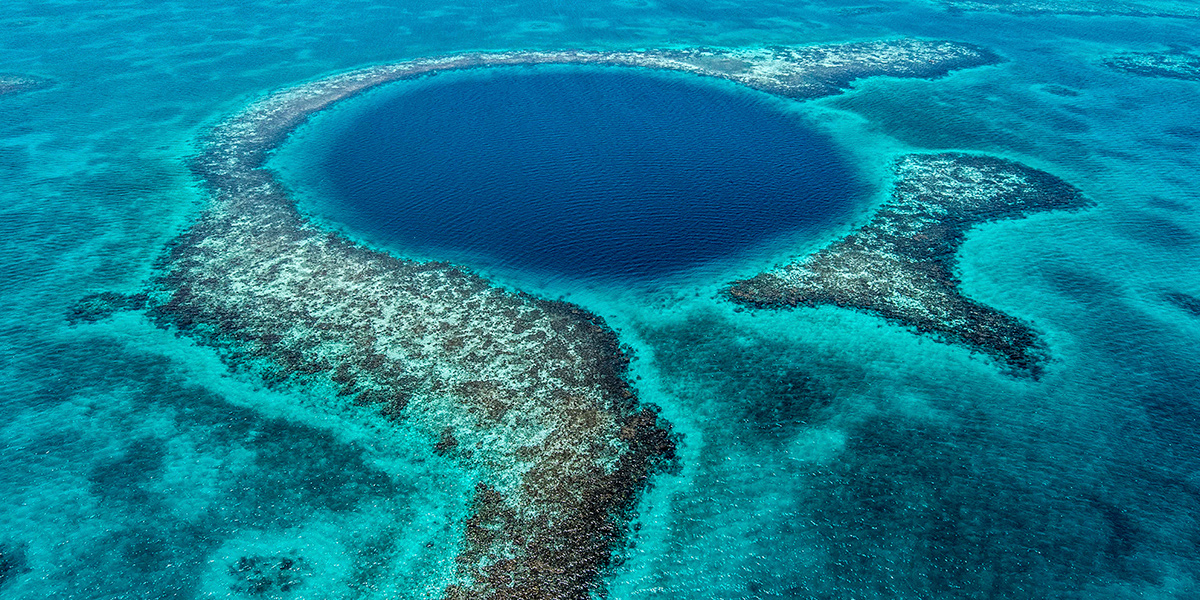  Blue Hole, buceo y tiburones en Belice 