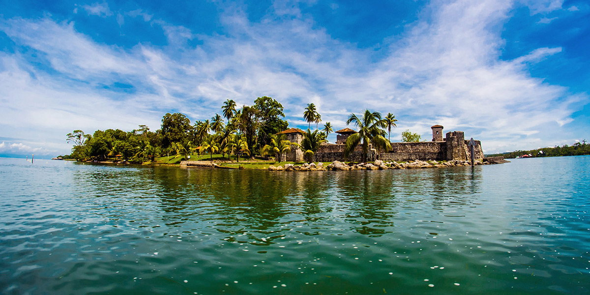  Castillo de San Felipe, legado colonial en Guatemala 