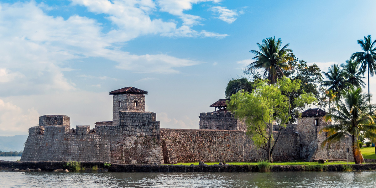  Castillo de San Felipe, legado colonial en Guatemala 