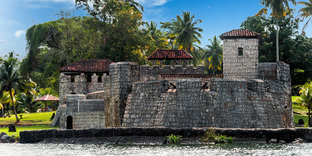  Castillo de San Felipe, legado colonial en Guatemala 