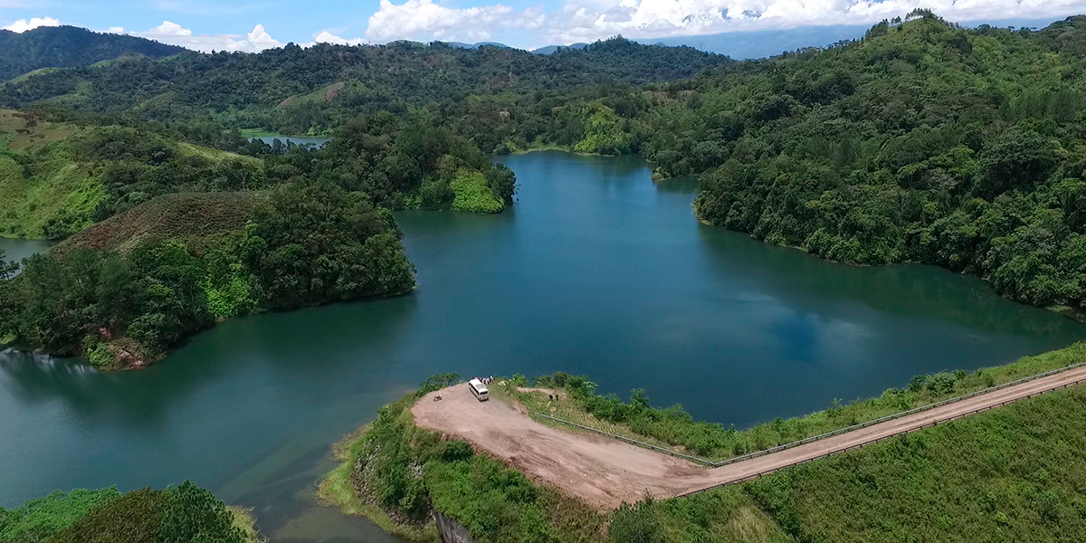  Central America. Yojoa Lake in Honduras 